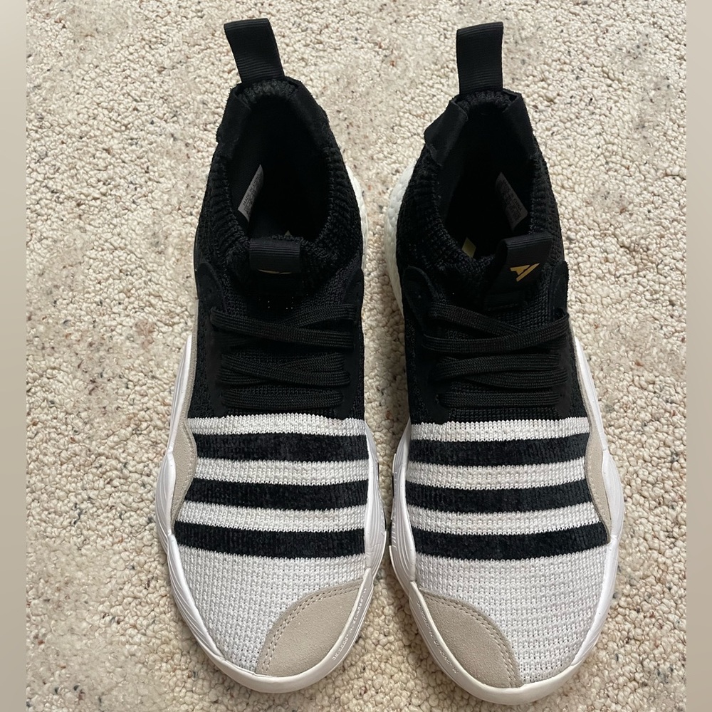 Adidas Trae Young 2